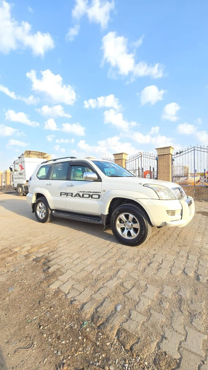 #برادو                            بسم الله الرحمن الرحيم 

السلام عليكم… 

برادو موديل 2008 وارد خليجي 

كفاله عامه عدا جاملغ السايق مصبوغ فقط 

وبيها تكشير بلادي يعني معروف البرادو بل تكشير مال صبغ 

مواصفاتها
VX 
6 سلندر 4000 سي سي
بانوراما 
تظليل شفاف عازل للحرارة كل جام السيارة
عزل ابواب صوت وحرارة واهتزاز روسي شرکة STP الغنية عن التعريف
شاشة لكزز 
بصمة
السياره بس محسن تفويلها ادامه عليها جديده 
تخم تاير برجستون ياباني 
حداديه جديده 
دهن كير جديد 
مابيها لا خرخشه بل دواخل ولا اي صوت 
وضايفلها شاشه لكزز 
دوشمه 
ارضيه جلد 
بصمه تشغيل هي بلادي سويج تجي
السياره نظيفه 

ما ملعوب بل عداد ولا مفتوح اصلاً وكلوب وصوت ال120 شغال 

ماشيه حقيقي 226كم 

وتجي وتكلب وتشوف وسونار بيها هم 

مكاني بغداد حي اور شارع ابو عبير 

اي استفسار تفاصيل اتصل 

***********

ابو جعفر 

السعر 185 قابل للتفاوض 

والسياره هواي تفاصيل بيها يعني وجاهزه من كلشي 

رقم بغداد تحويل ثاني يوم 

بس الجناي يعرف قيمتها مو شراي لا تعبني ولا تتصل رجاءاً
