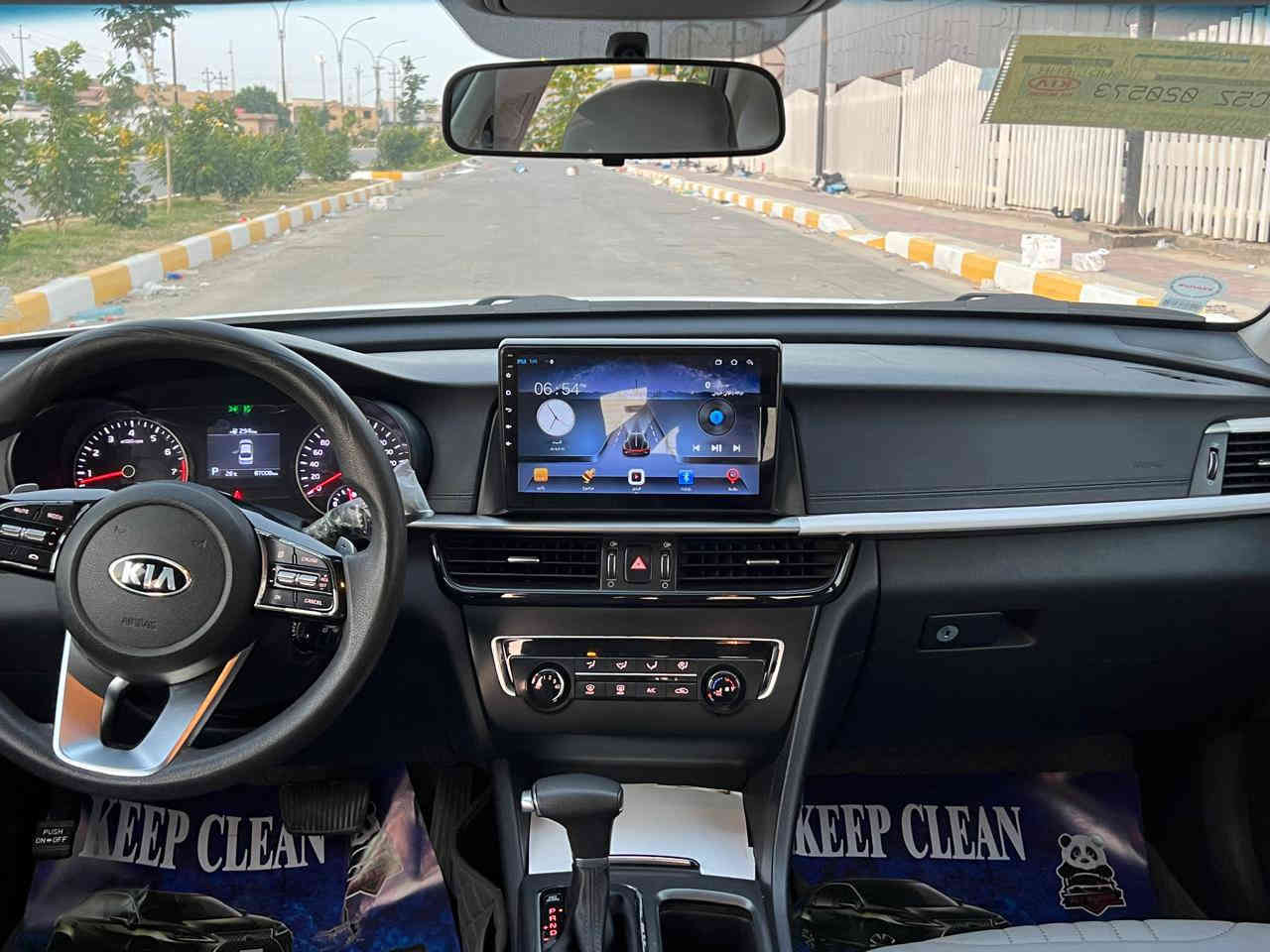 كيا اوبتيما 2019 خليجي رقم ذي قار الجديد السيارة مكفوله كفاله عامه ضربه وصبغ وتبديل وبارد موصفات الشركة الدولية 
محرك 2400 حساس امامي خلفي شاشة جبيرة تحكم فول مريات شفط سبير مانازل 
ماشيه 87 حقيقي 
السعر 198 وبيها مجال الشراي يتصل وبلخدمه ***********
