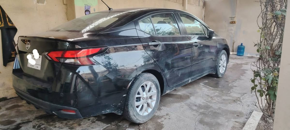 سيارة نوع نيسان فيرسا 2021 لون اسود ماشيه ١٨ الف  بدون تبديل فقط صبغ  مكان الحادث (حادث بسيط) من جهة السايق مع البنيد تحكم ستيرن شاشة كامره رادارات خلفي أمامي ويل كب محرك الف وستميه دبل نوزل السعر ١٢٠٠
العنوان بغداد الغزالية الرقم ***********-***********
