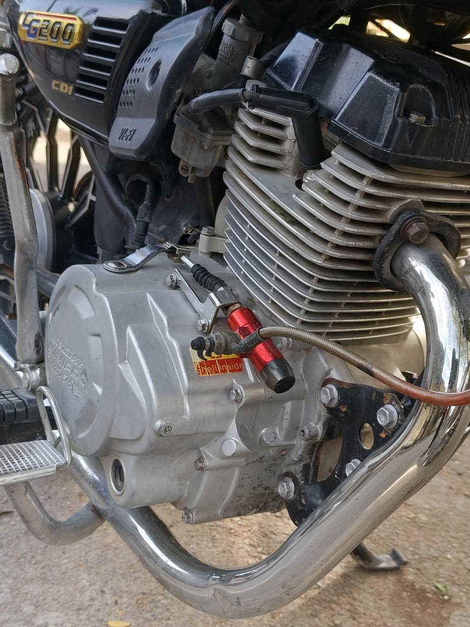 سلام عليكم 
ايراني 2023 مكينه 200 cc
مكمركه و بيها ٧ اوراق يعني كبل ترقم
الدراجه نضيفه وما ناقصها شي كلشي شغال 
سلف وهندر وكهربائيات ودشبول وبريكات ودبلات وهورن ورماش عالي ناصي. دشبول الاكتروني وبصمه
عليها ادامه تخم تايرات ودهن وبوليش
وعليها كلج عنبار وبريك عنبار و واقيه
الدراجه مال بيت واستخدام شخصي لا تبخر لا تنضح لا تنقص 
السعر ٥٥٠ وبيها مجال
مكاني بغداد الشعب للستفسار ***********
