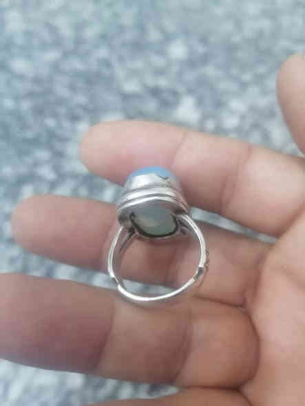 تحفه م̷ـــِْن حجر القمر قطعه جميله صياغه يدويه ثقيله سعر 75 مكان كربلاء ***********
