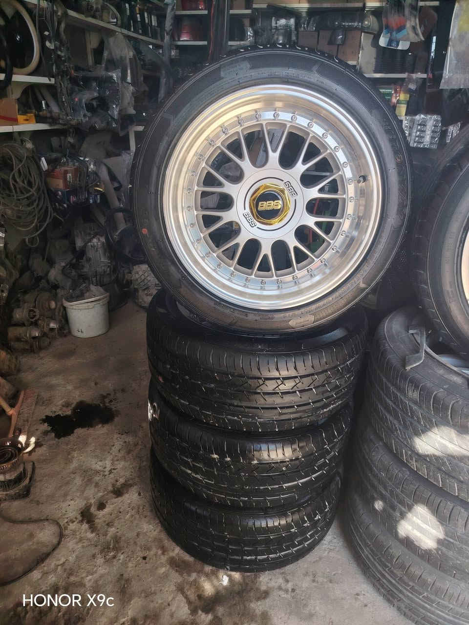 تخم ويل مع تخم تاير بجيس حجم ١٧ شرط صار ١٠ تيام من مشتريهن سعر خاص 
***********
