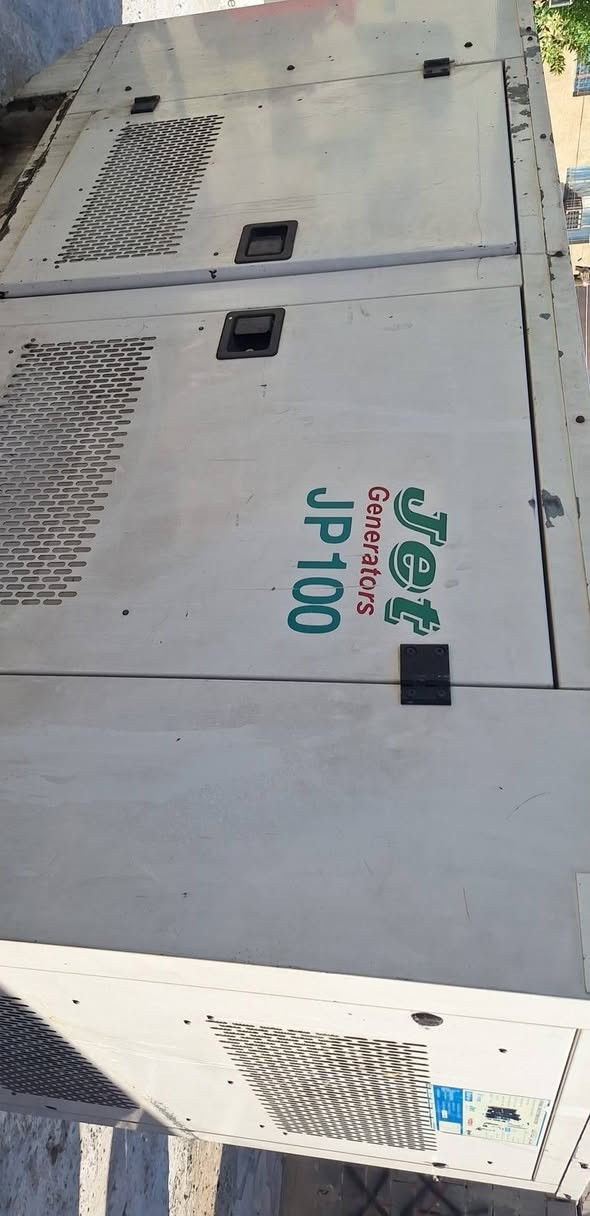السلام عليكم
للبيع مولد 100 كي في بيركنز انكليزي حمايه كهرباء كلها شغاله 
مكينه لا صرف ولا بخار كاتم بلادي  العنوان بغداد البلديات مقابل نادي الصناعه السعر 65 وبيها مجال  للاستفشار ***********
