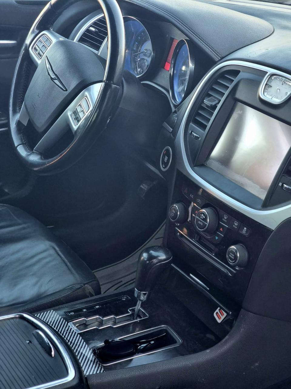 السلام عليكم للبيع سياره اوبامه موديل 2013 محدثه موديل 2020 السياره كله شغاله بس صدره الامامي يعوزو تعمير تبريد ثلج السعر ب65 وبيه مجال مكان السياره الشرقاط الاتصال عله الرقم ***********
