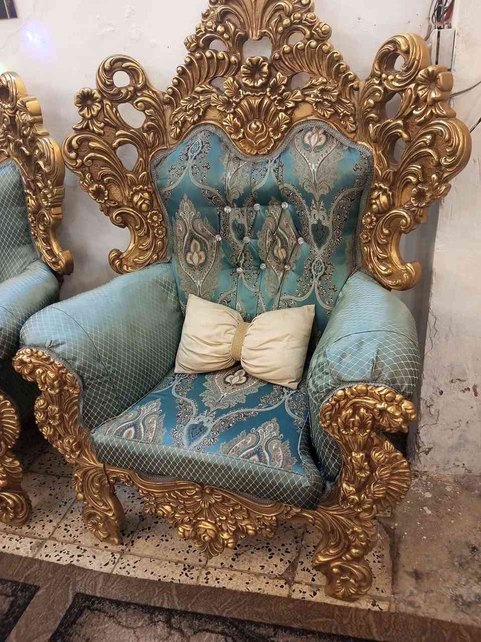 تخم زان ضخم ماينشال نظيف جدا عشر مقاعد مع سيت طبلات لون فيروزي سعر 700مكاني مشتل شارع لمطبك *********** بغداد, العراق
