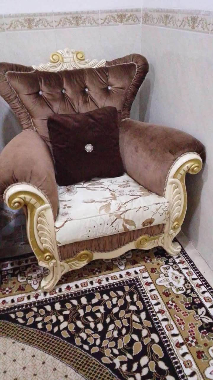 قنفة مالكي 10 مقعد شراي يجي علي خاص تواصل علي واتساب *********** مكان اربيل مامزوا
