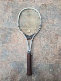 مضرب تنس • الغزالية