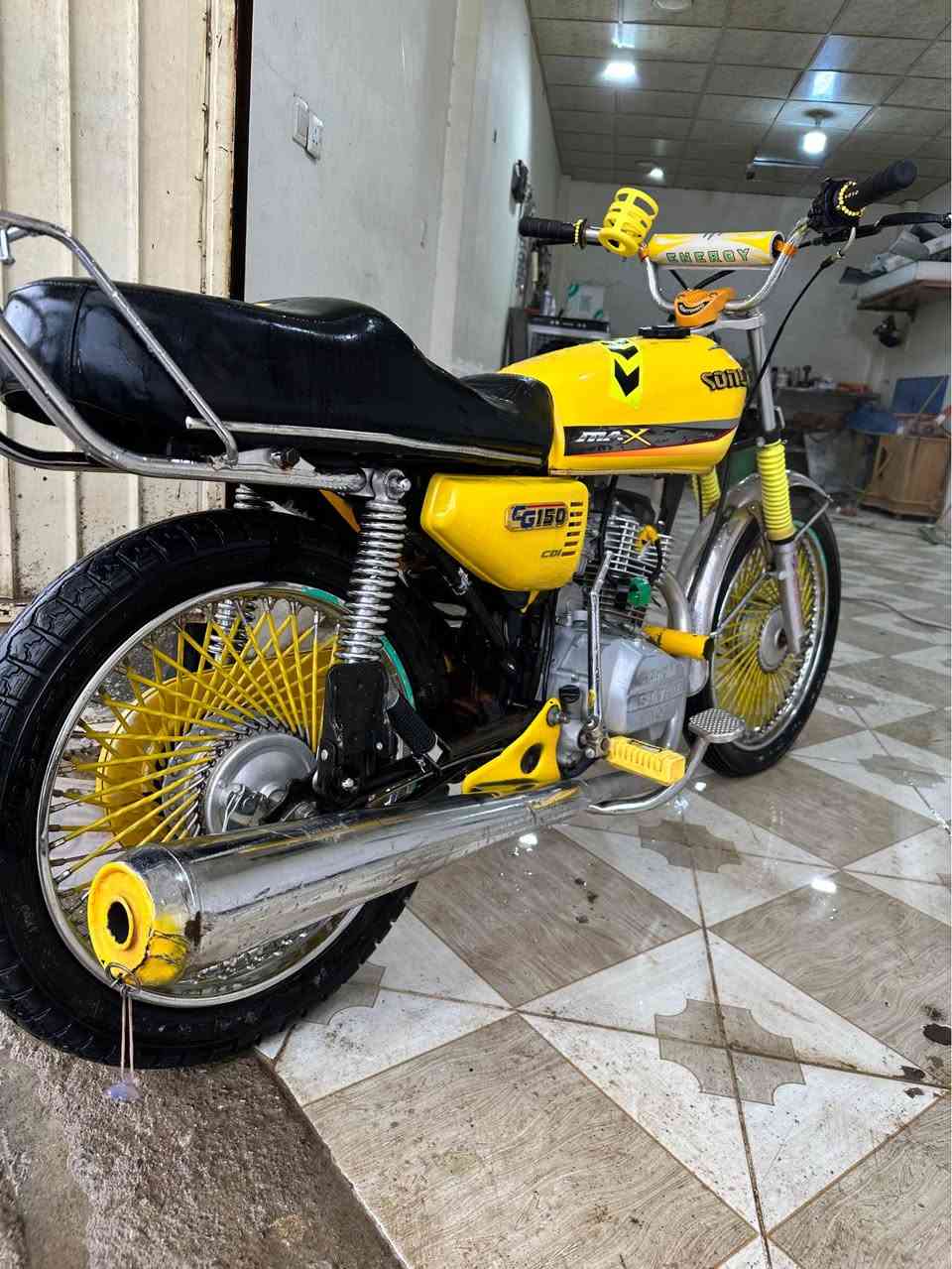 سڵاوی خوا لەماڵی هەموو لایەک ساڤین کڕاس 2017 مەکینە 150  ماڵەکە شتێکی و جوانە مەکینەی کراوەتەوە  لە هەمووی مەرغوبتر شانسی باریکە نرخی 530 معامەلە شوێن سلێمانی 
*********** السليمانية, العراق
