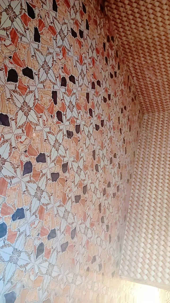 السلام عليكم بيت للبيع في شارع نفط طابو زراعي مشمول بتطويب متوفرجميع الخدمات  مساحه  240يتكون من غرفتين ٤ب٦وهول ٤ب٦وستقبال ٨ب٤ومطبخ ٤ب٤وصحيات داخل وخارجيات ستفسار***********
