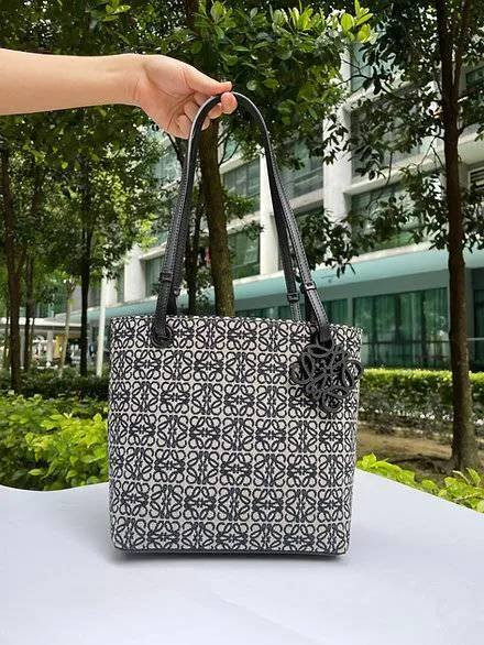 قطعه فرنسيه تجنن جلد طبيعي


**إذا كنت صاحب هذا الإعلان وتريد حذفه لأي سبب، رجاءا أرسل رسالة إلى الدعم الفني**