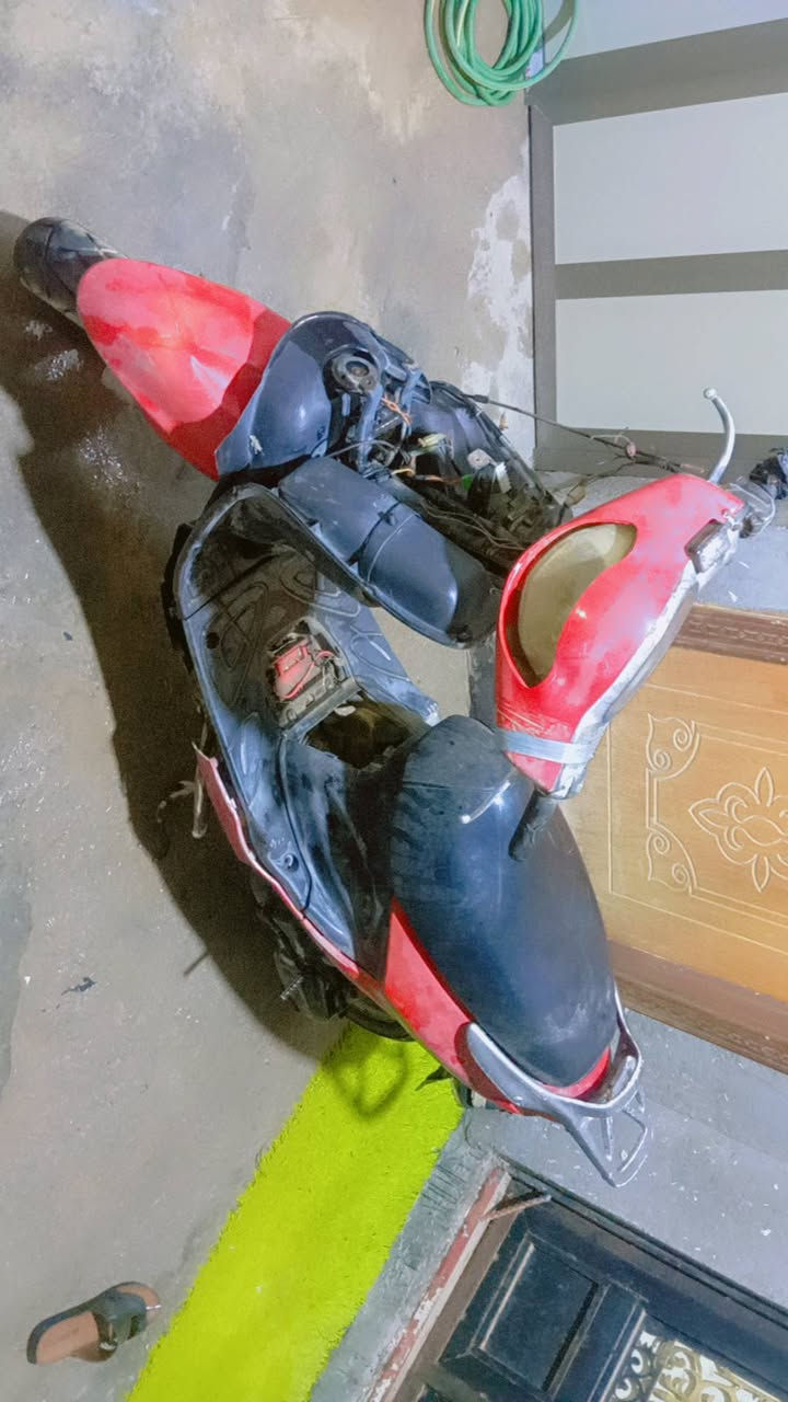 سلام عليكم 
لكزكز
شغاله شرط الفحص بصره مطيحيه
نواقص سكليتر درع 
200


**إذا كنت صاحب هذا الإعلان وتريد حذفه لأي سبب، رجاءا أرسل رسالة إلى الدعم الفني**