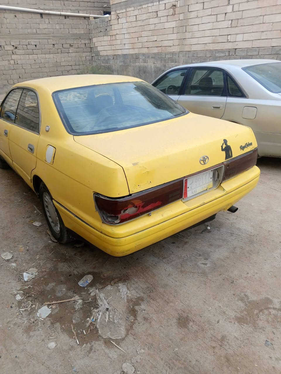 السلام عليكم بطه موديل 2000 رقم بصره راعي موجود تحويله موجود مكينه وكير وحدادي جدد ماعده بيه خربطه بل مشي ابيع هل موجود السعر 27  مكاني بصره شط لعرب *********** بي واتس اب
