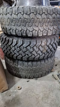 تخم تاير جبلي اخو الجديد للبيع  بس التايرات بدون ويل  بسعر مناسب  وعند...