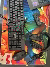 هذي للبيع ب 30 الف ويا التوصيل مال العاب كلها كيبورد وماوس و سماعه توا...