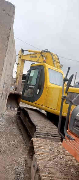 حفاره كوماتسو للبيع رقم سليمانيه موديل 99/***********
