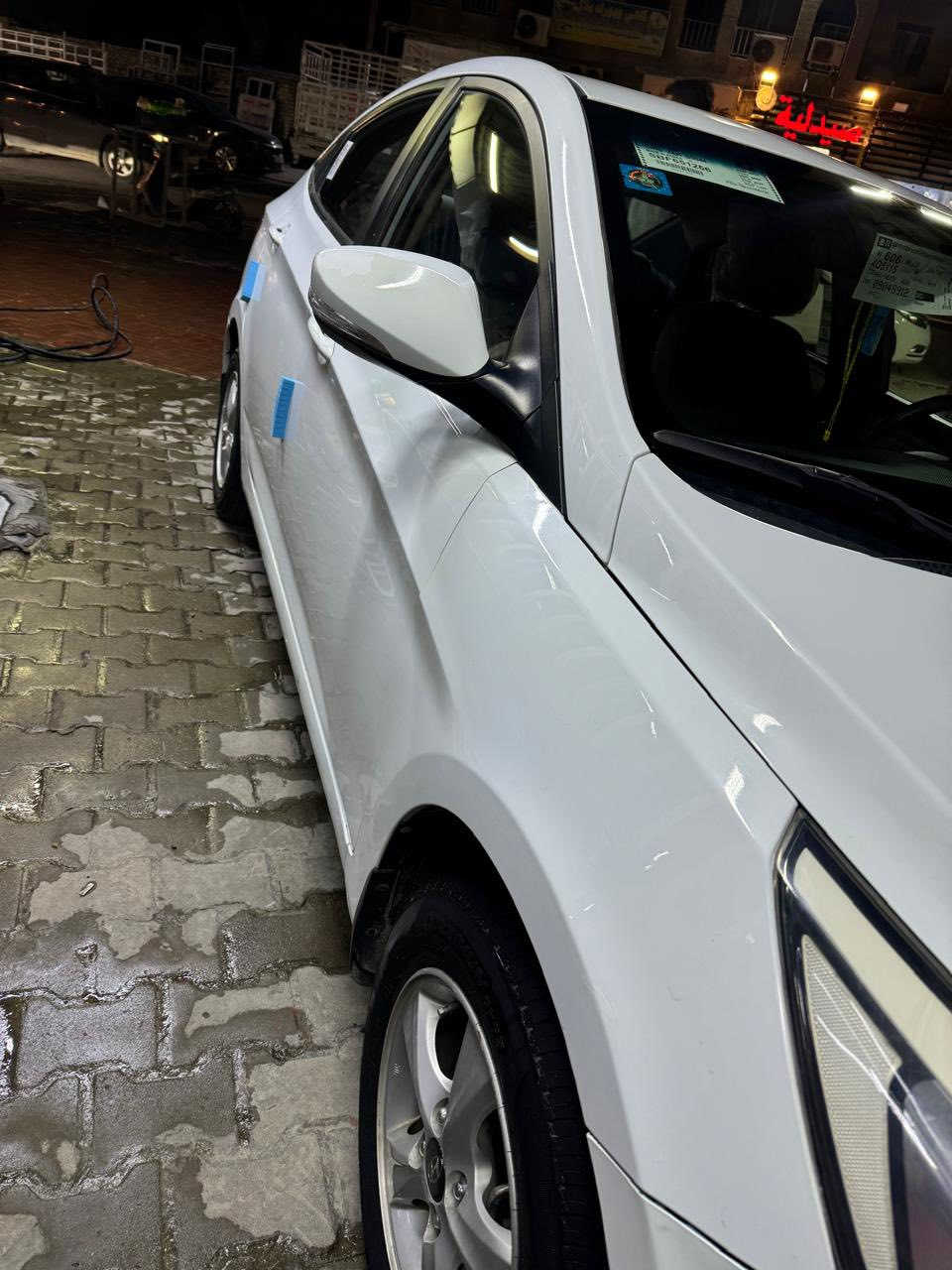 اكسنت ١٥ خليجي مواصفات عدا الفتحه سونارها موجود ماشيه ٩٣ محرك كير مكفولل
***********
