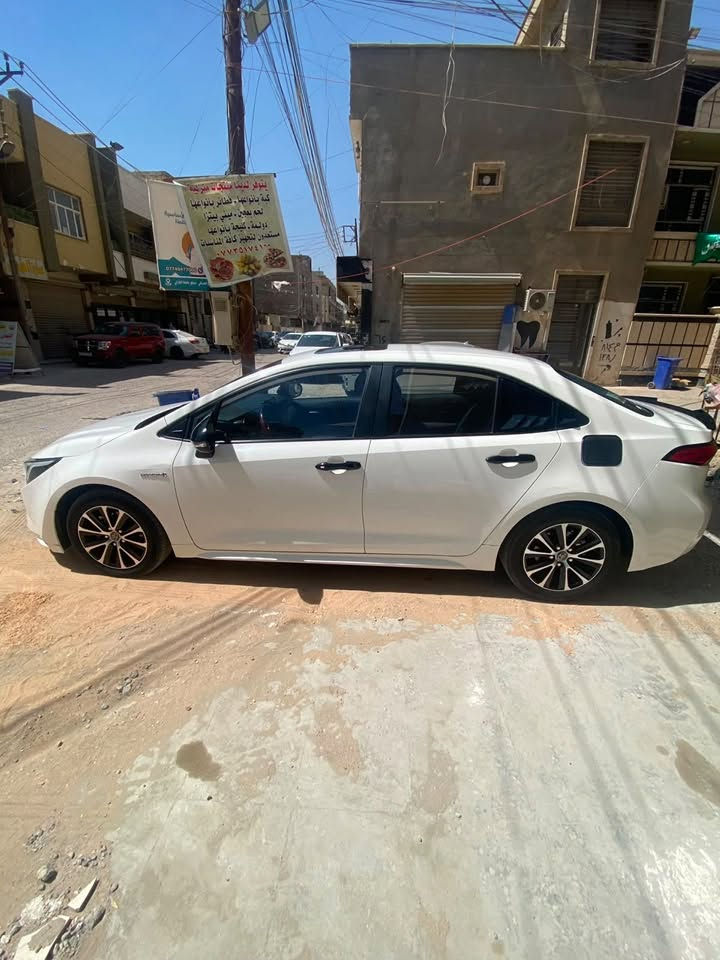 للبيع كورلا هايبرد 2024 بيها الدوسه الخلف الصدر صبغ بسيط و شخوط بالباب تصليح درجه أولى وبيها شخوط ورصعات موضح بالفيديو  كامره خلفيه 
رادار امامي  
نظام تحكم ستيرن
نظام تحديد مسار
توقف ذاتي
اوتو هولد
قطعتين تبريد
سايد بريك بصمه 
السعر 140
مكانها  بغداد للاستفسار ***********
