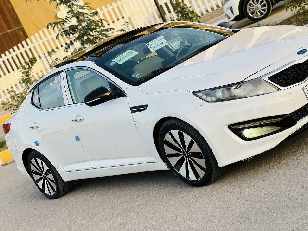 السلام عليكم

اوبتيما 2012 وارد خليجي فول 
مكينه 2000

السعر 107

بانوراما 

بصمه

لايت زنون 

مري شفط

تحكم ستيرن 

شفتات ستيرن 

تخم تاير جديد   
ويل كروم
رقم إنكليزي واسط
سياره بيه صفحه اليمنه مرشوشه ***********
مكان ناصريه
