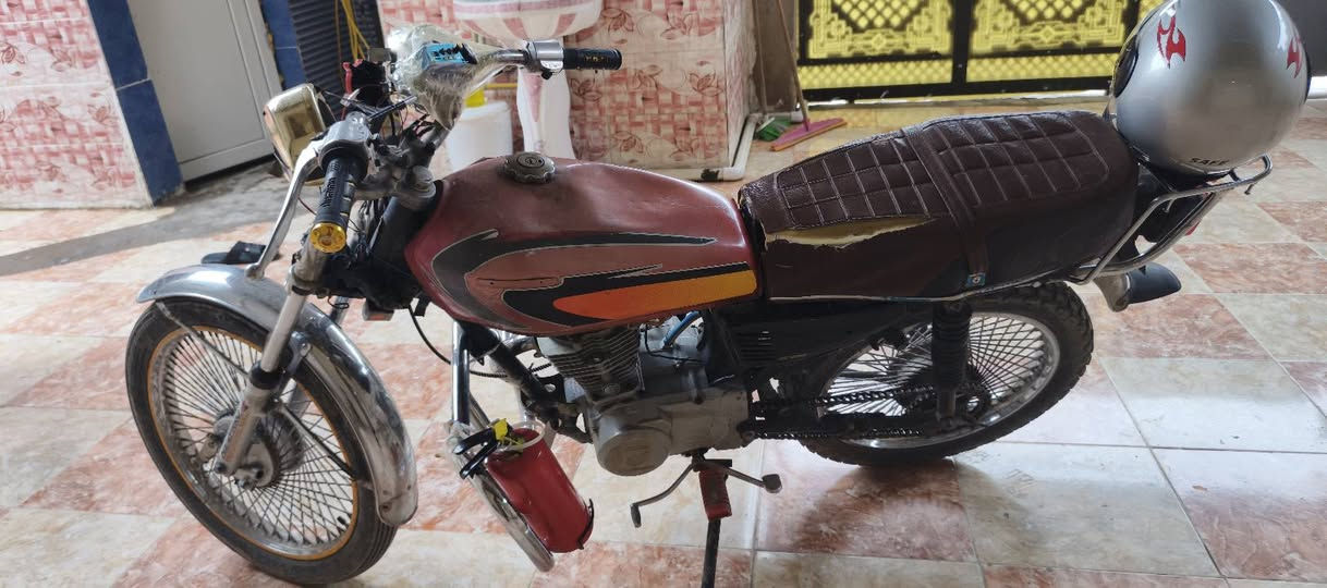 تايكر ٤كير موديل ١٧ محرك ساعة ما بي اي صوت شرط معدل و شلعة ولا صرف ولا بخار سعر ٢٠٠ قفل ضفيرة كاملة بس يعوزها ربط  رقمي ***********
