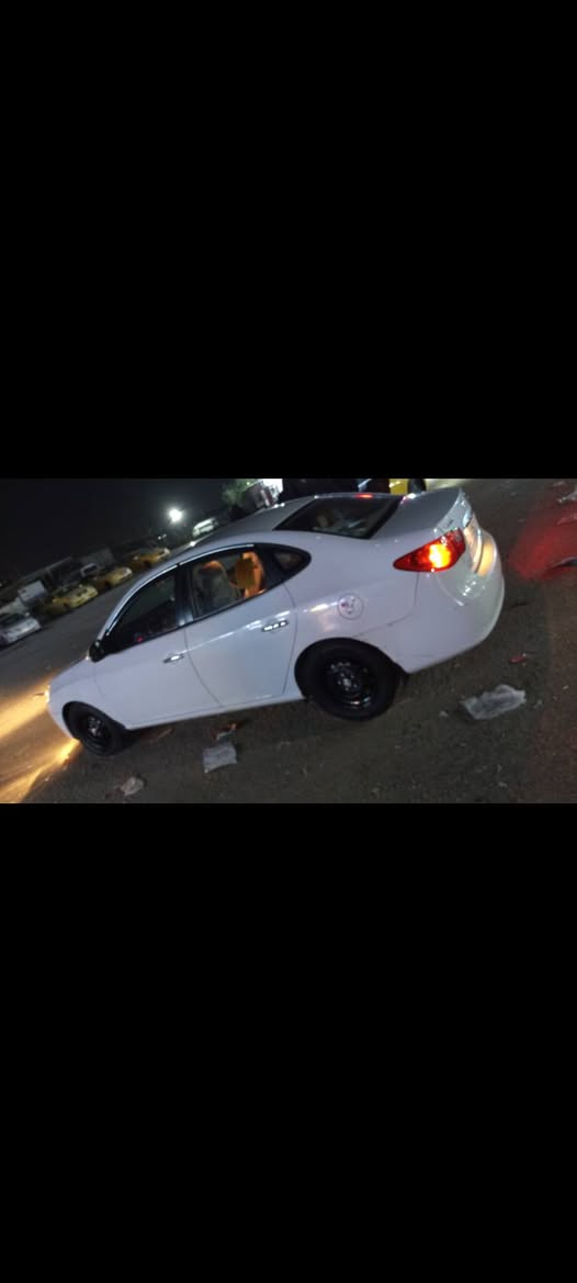 سلام عليكم النترة مقدس موديل 2010 خليجي 
رقم الانكلينزي بسمي 
بيهة بنيد و ربع جاملغ صبغ سونار موجود 
صدر جديد تخم تاير جديد 
اربعة دسك داخل بيجي 
تبريد ثلج 🥶 
سعر 110 
مكاني بلديات 
***********
