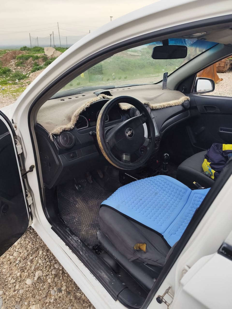 افيو ٢٠٠٩لبيع السعر٥٥مجال بي ٣قطع صبغ بدون داخل رقم المبايل ***********/***********
