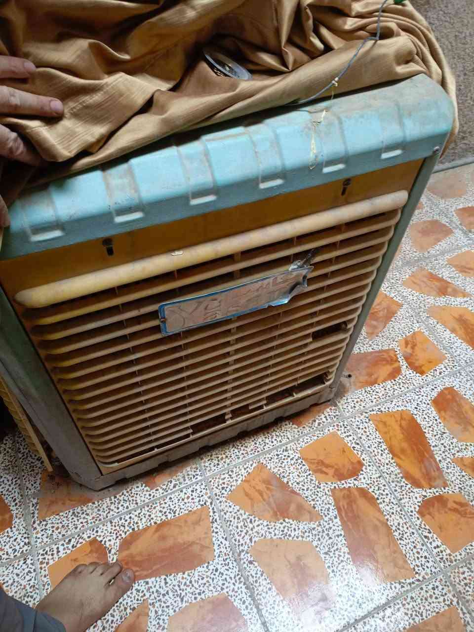 سلام عليكم للبيع مكاني شالچيه ثلاجه حجم كبير شغاله تبريد وتجميد 200 كاونتر ابو السنك نضيف 150 مبرده كبيره 75 مبرده صغيره 50


**إذا كنت صاحب هذا الإعلان وتريد حذفه لأي سبب، رجاءا أرسل رسالة إلى الدعم الفني**