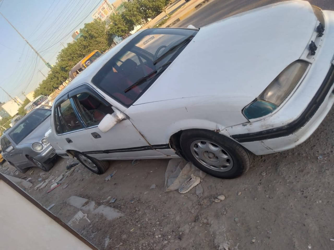 برنس موديل ٩٣ اوتماتيك رقم دولي سياره جاهزه مكان السياره بغداد السعر ٢٥ بيه مجال رقم الهاتف ***********
