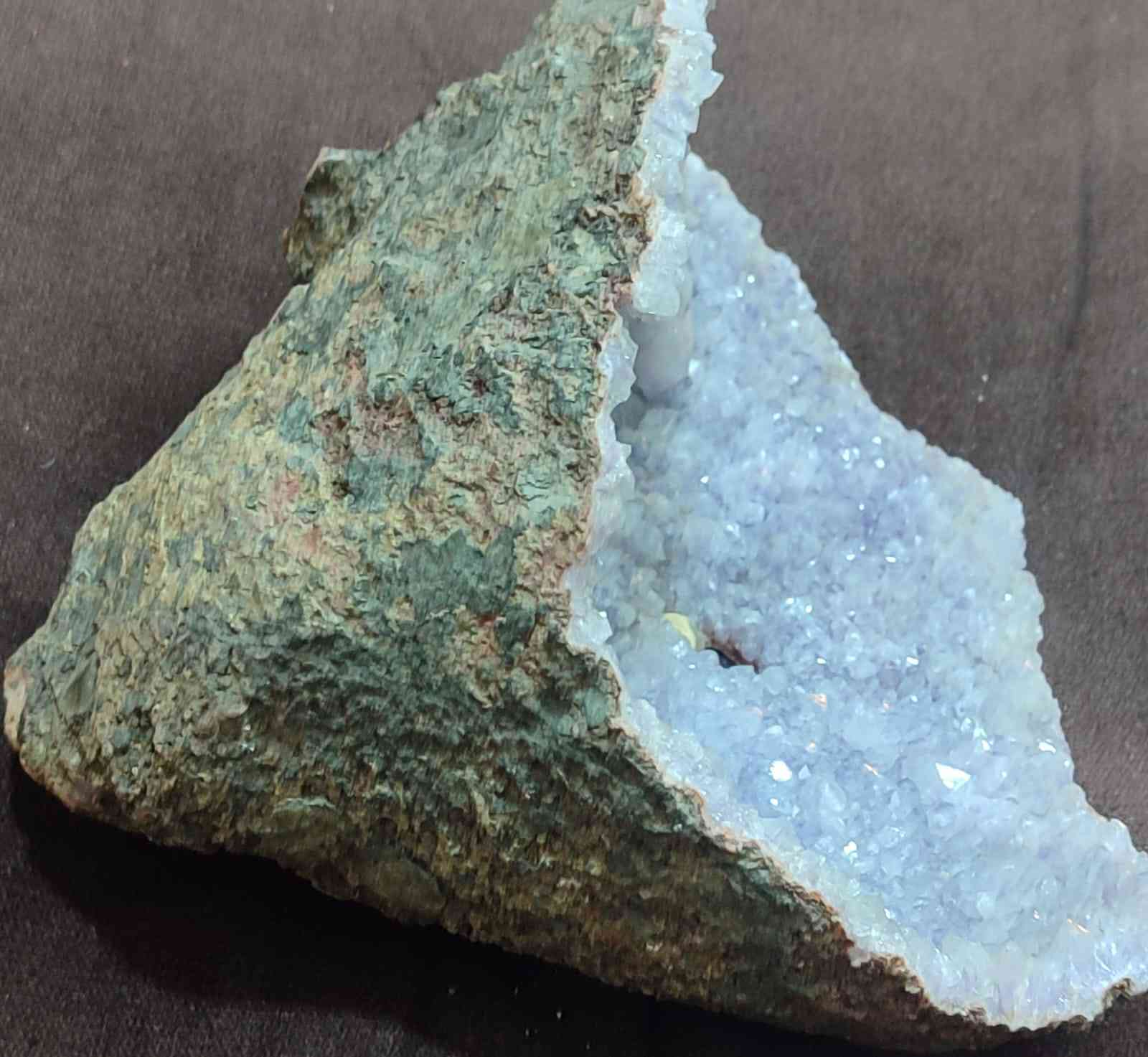 حجر خام حجر الجمشت البنفسجي حجم كبير
بيع مباشر 25.000 دينار 
يتوفر توصيل لجميع محافظات العراق


**إذا كنت صاحب هذا الإعلان وتريد حذفه لأي سبب، رجاءا أرسل رسالة إلى الدعم الفني**