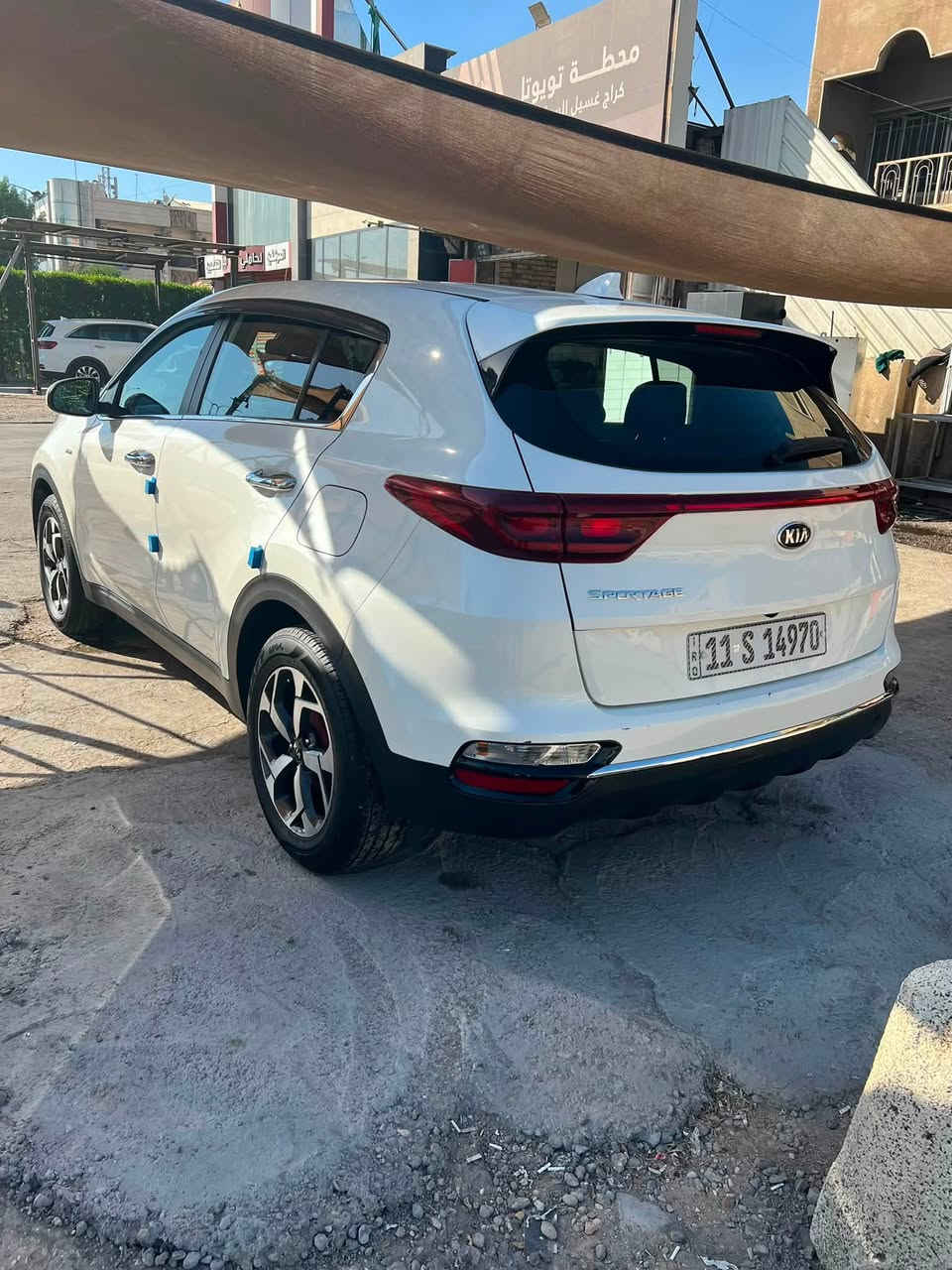 Kia Sportage 2022
امريكي رقم بغداد

ماشية 55,000 mi

حادث دعامية امامية فقط

بدون ايرباك مثل ما موضح بالصورة

مكانهة بغداد 

المواصفات .

فور ويل 4*4

شاشة كبيرة تدعم 

نظام كار بلي

تحديد مسار 

مانع تصادم 

مانع انزلاق

شفتات استيرن

تحكمات استيرن 

ثلاث انطمة قيادة

السيارة جاهزة ما ناقصهة شي 

للتواصل *********** 

السعر 168 ورقة 

وبيهة مجال
