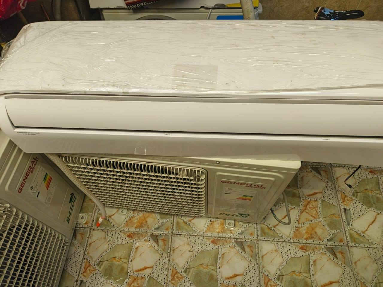 سبالت عدد ٢ جنرال جدد لوك مشتغلات شهرين فقط مع كامل اغراضهن الاصليه للبيع مكاني البياع ***********
