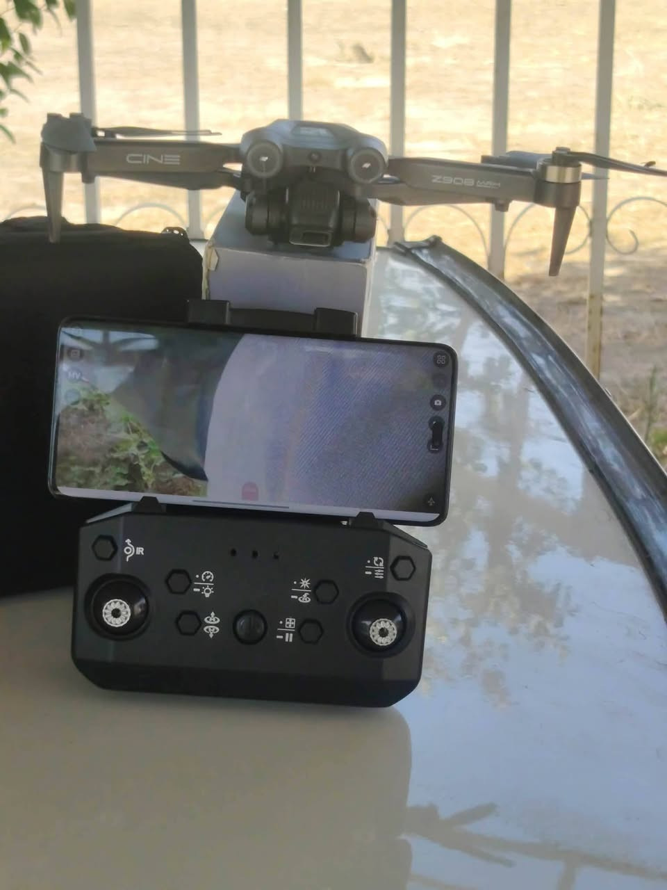 السلام عليكم 
كامرة908DRONE نضيف نفس ما موضح بل صورة مواصفاتها الارتفاع 100م والبعد 800م تصوير K4وبيها جي بي اس ودبل بطارية مستخدمة 8ايام فقط السعر 85وبيها مجال مكاني الهرمات الخامسة قرب مدرسة كعب بن مالك اتصال ***********
