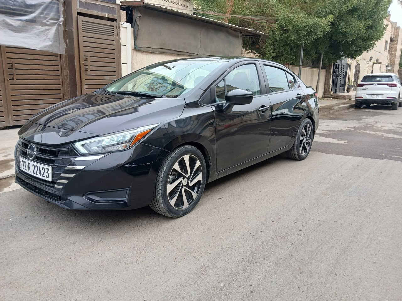 السلام عليكم 
نيسان فيرسا محرك 1600 دبل نوزل موديل 2024 ماشيه 24 ميل بعدها زيرو و عل الشركه ( بصمه كامرا شاشه كار بلي حساس خلفي وجانبي رادارات نقطه عمياء وقوف ذاتي عند السرعه وقوف ذاتي عند الرجوع بصمه ابواب تشغيل عن بعد تدفئه كشنات  تحكمات ستيرن+ تخم تاير جديد شاده ) بيها قطع صبغ بدون تكمه او قمارة ابيع حزام او ابيع عام الي يجي يكلب ويقتنع وياخذها بالعافيه وسعرها جوة السوك ب 110 وسياره بسمي وسنويه وهزه ورقم جدد  ومكاني بغداد شارع فلسطين للاتصال ***********

