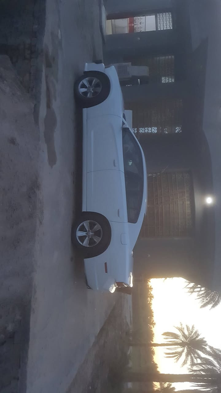 السلام عليكم
دوج جارجر
موديل 2011 
مكينه 3600 
رقم بغداد باسمي تحويل ثاني يوم 
ضررها  بنيد وجاملغ خلفي الجهةاليمنى مصبوغ  وبيها مكانات قليله رش صبغ
السيارة تصعد بيهاحماوة
 حدادية  جديده  
كير عصا
كشن كهرباء 
مكان السيارة بابل /ناحيه النيل
رقم موبايل 📱 *********** السعر 127وبيها مجال للشراي
