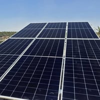 المركز الذهبي • ألواح ٦٤٥W لونجي • بطارية ١٢٫٥kWh