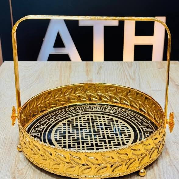 #مجمع_الحاج_صبار_واولاده_التجاري
#لا_نتعامل_بالدين_ولا_بالاقساط
#البيع_نقداً_فقط_بدون_إحراج

✨ مضيفة ضيافة فاخرة ✨
أناقة وفخامة تضيف لمسة مميزة لطاولة الضيافة.
تصميم ذهبي راقٍ مع قاعدة مزخرفة وحامل عملي لسهولة الحمل.
✔ تصميم أنيق يلفت الأنظار
✔ مثالية للضيافة والمناسبات

متوفرة الآن في مجمع الحاج صبار وأولاده للمواد المنزلية

#العنوان_الانبار_قضاء_عنه_شارع_الحضرة


**إذا كنت صاحب هذا الإعلان وتريد حذفه لأي سبب، رجاءا أرسل رسالة إلى الدعم الفني**