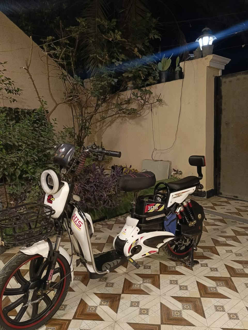 السلام عليكم بايسكل شحن  للبيع بعده جديد الموقع بهرز اليحب يشتري يتصل على هذا الرقم ‏‪***********‬‏
