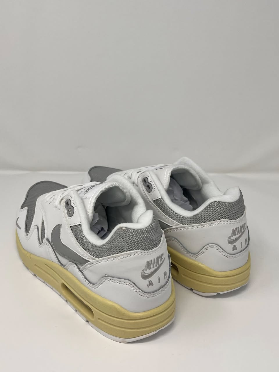 Air max size 41 (26cm)
القطعه ريبلكا غير مستعمل القطعه نازكه جلد وقماش ، السعر 25 الف دينار قفل ويوجد توصيل


**إذا كنت صاحب هذا الإعلان وتريد حذفه لأي سبب، رجاءا أرسل رسالة إلى الدعم الفني**