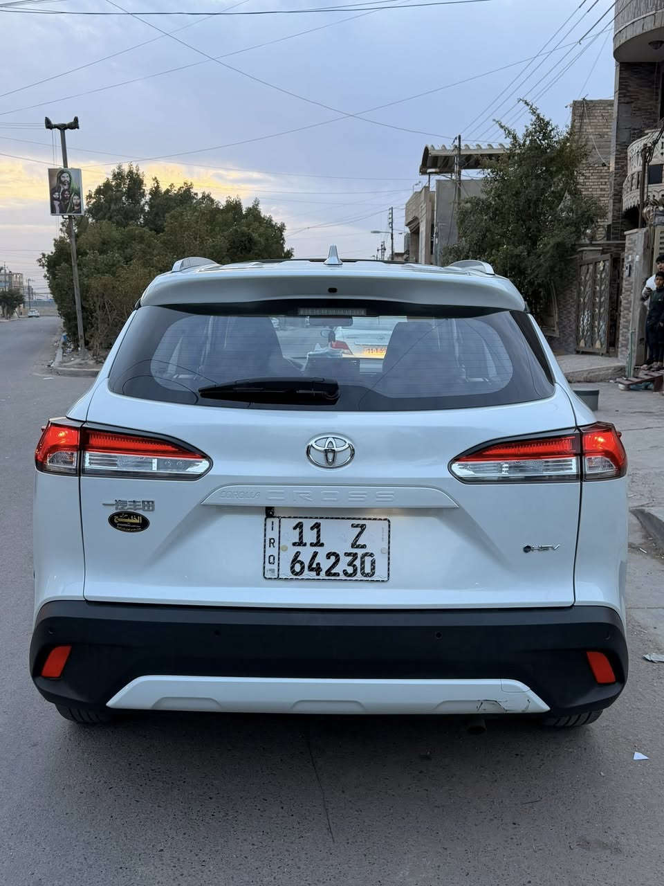 السلام عليكم 
للبيع فقط كورلا كروس آعلى فئة
موديل 2025
كفاله عامه
السياره ماشيه 24 الف 
كشنات اماميه كهربائيه 
شحن واير ليس
جنطة كهرباء 
4 كامرات 
اوتو هولد 
رادارات 
حساسات اماميه خلفيه 
قياده ذاتيه 
تحديد مسار 
السعر 185$ ورقه وبيها شي بسيط 
مكاني حي الاعلام
***********
