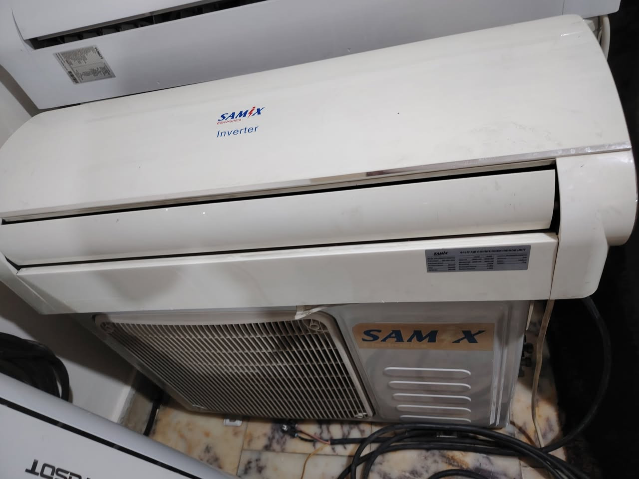 واحد طن انفيرتر سماكس بلادي شرط الفحص السعر قفل ٣٢٥ الف للاستفسار *********** بغداد تقاطع حي اور
