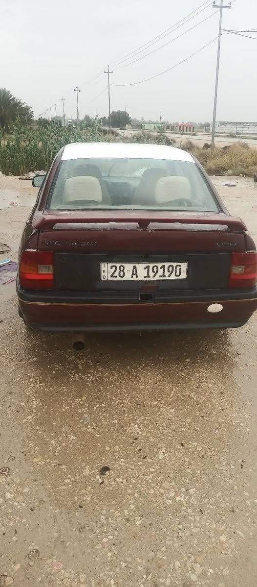 اوبل فكتر 89 رقم نجف انكليزي سياره جاهزه محرك كير حداديه تخم تاير دواخل نظيفه كهربائيات شغاله كشرها بيها خياسات بسيطه 
مكانها الديوانية الحمزة الشرقي 
***********
