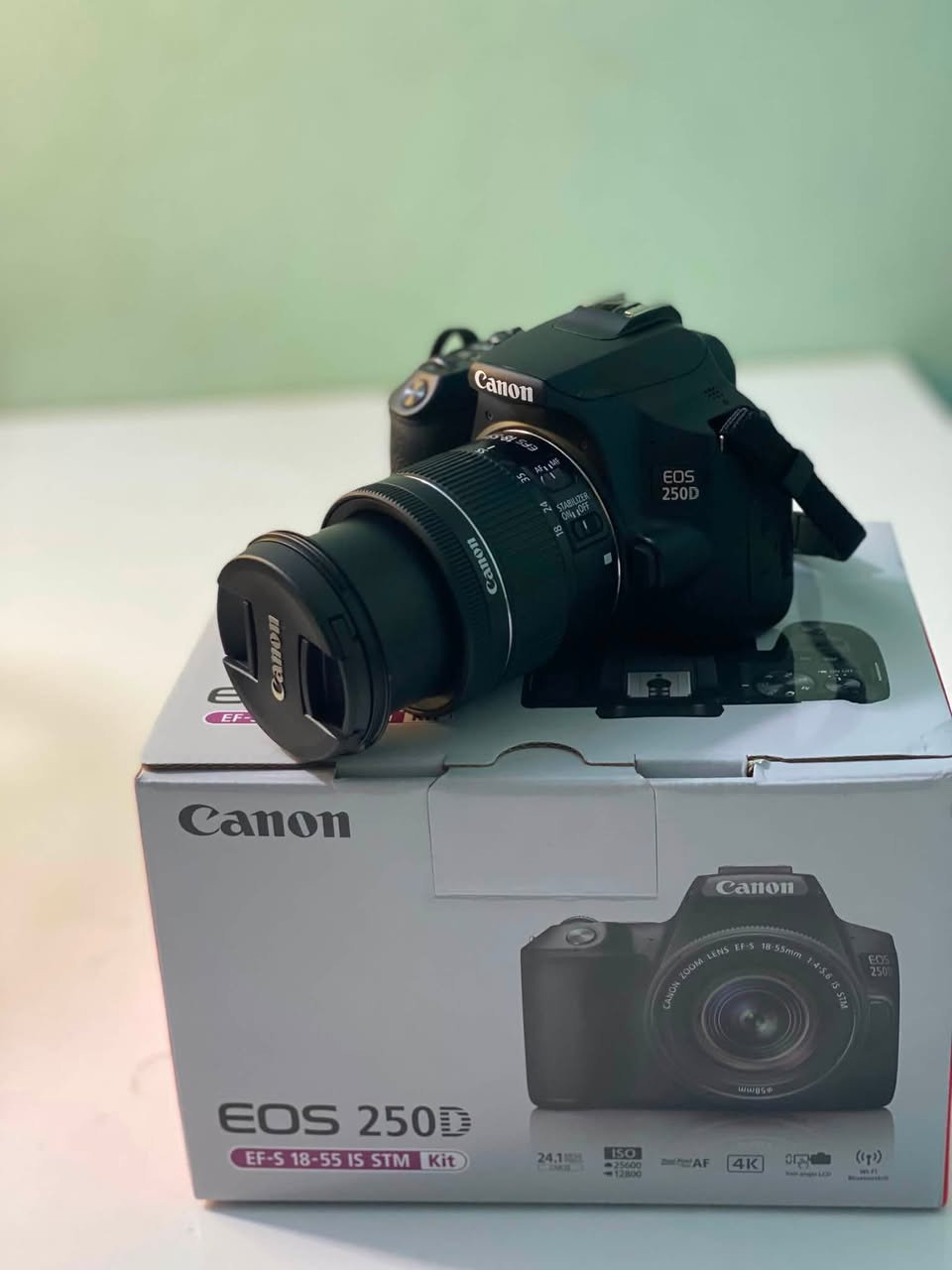 للبيع Canon EOS 250D مع فلاش Godox
📸 الكاميرا نظيفة جدًا وحالتها ممتازة، استخدام شخصي وخالية من أي مشاكل.

المحتويات:

* Canon EOS 250D

* عدسة Canon EF-S 18-55mm IS STM

* فلاش Godox

* بطاريه

* شاحن

* حزام الكاميرا

* الكرتون الأصلي

* جميع الملحقات الظاهرة بالصور

✅ تصوير 4K

✅ شاشة متحركة تعمل باللمس

✅ Wi-Fi وBluetoot

***********
