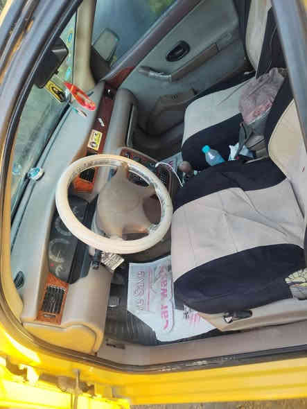 السلام عليكم  سمند موديل 12للبيع 
بيها باب الخلفي بي ضربه ومصلح بدون دواخل ضربه خفيفه صدر امامي خلفي جديد مشط ستيرن جديد باتري نوزلات جدد تبريد شغال تدفئه شغاله سياره خير من الله بس بيها محرك ينقص دهن هوه سمند معروف كله يصرف دهن وبيها خيط بخار خفيف 
مكاني بغداد الكاظميه  
السعر 37وبيها مجال 
***********
