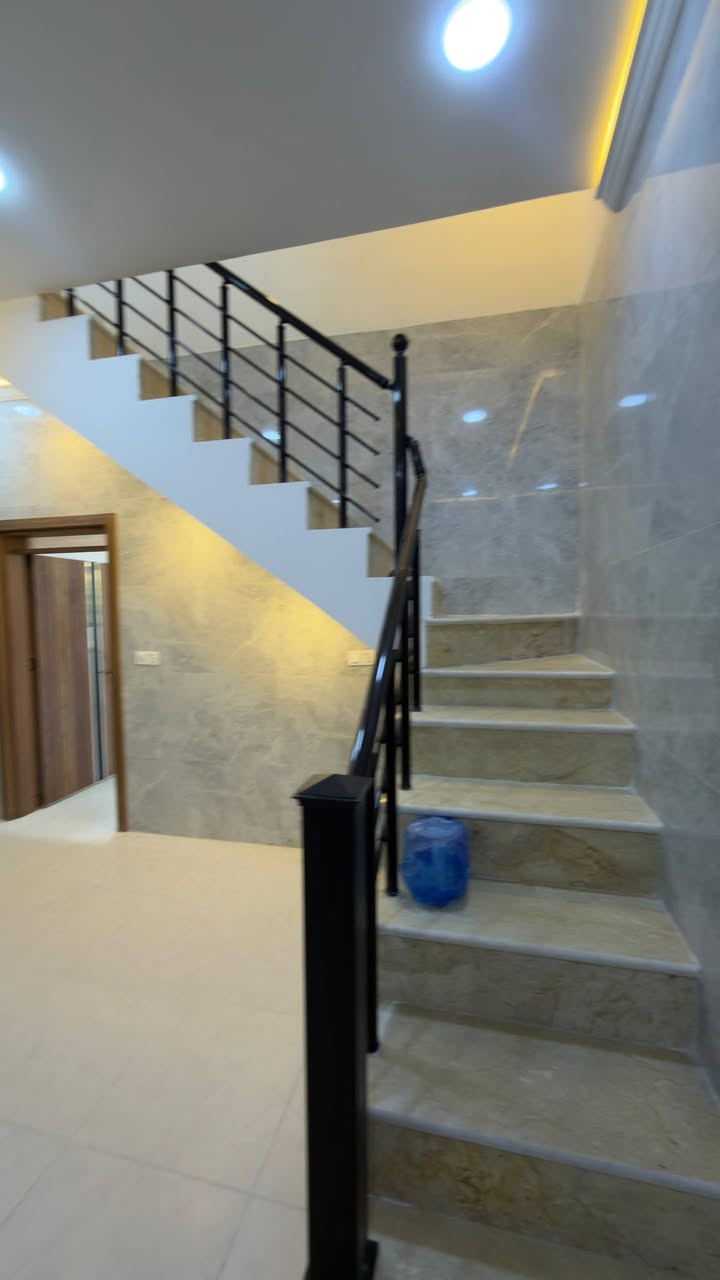 ‏مشتمل للبيع 50 متر حي الجهاد الرفاق طابق ونص يحتوي على ثلاث غرف نوم صحي ات عدد اثنين السعر مناسب والبناء درجة أولى حديث غير مسكون 
السعر 195مليون الاستفسار

‭0776 402 0781‬
