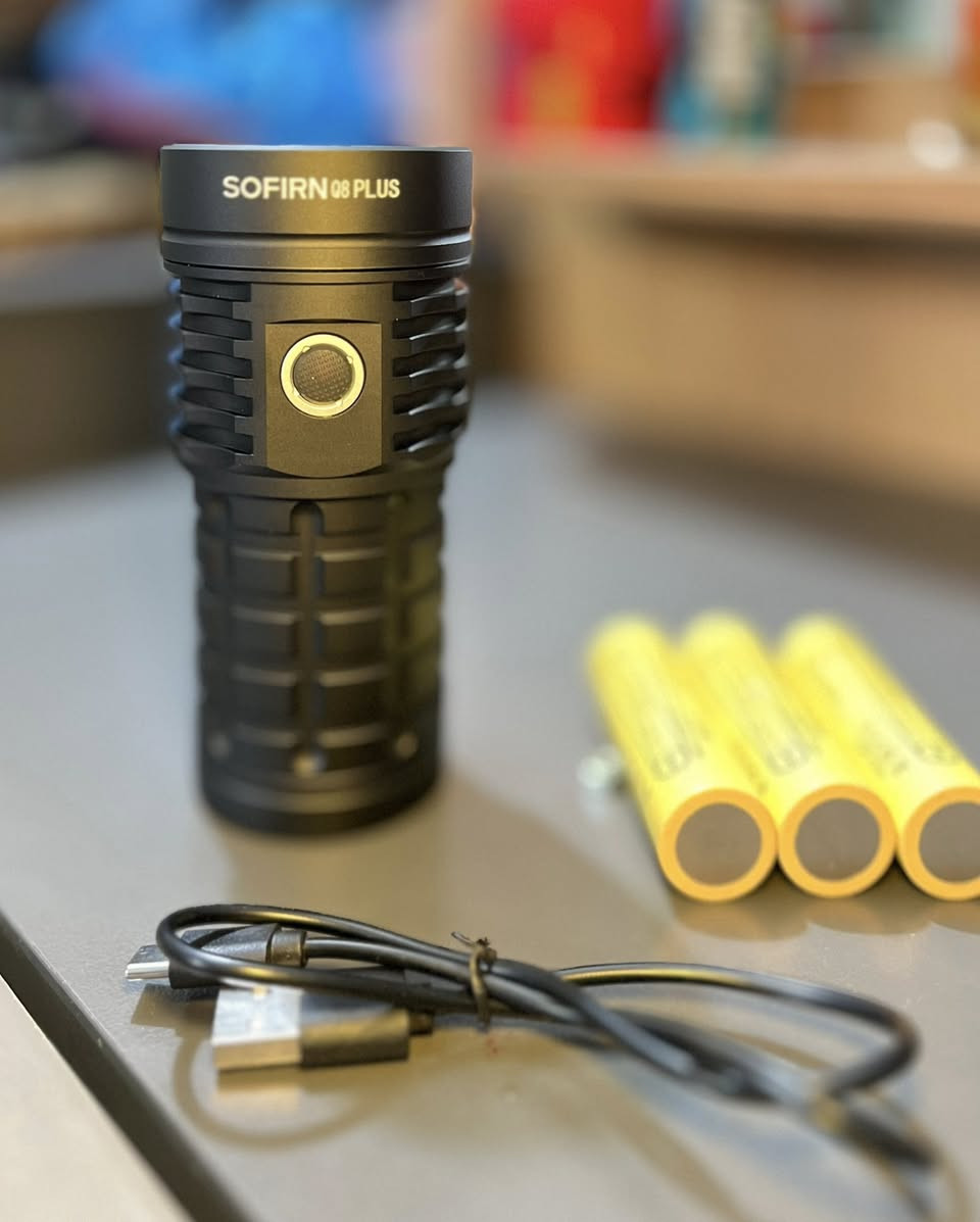 السلام عليكم
متوفر لايت سوفرن عملاق 

 بدون كارتونه

 بطاريات حجم 5 الاف  

 عدد البطاريات  3 ماركة نيتكولا


**إذا كنت صاحب هذا الإعلان وتريد حذفه لأي سبب، رجاءا أرسل رسالة إلى الدعم الفني**