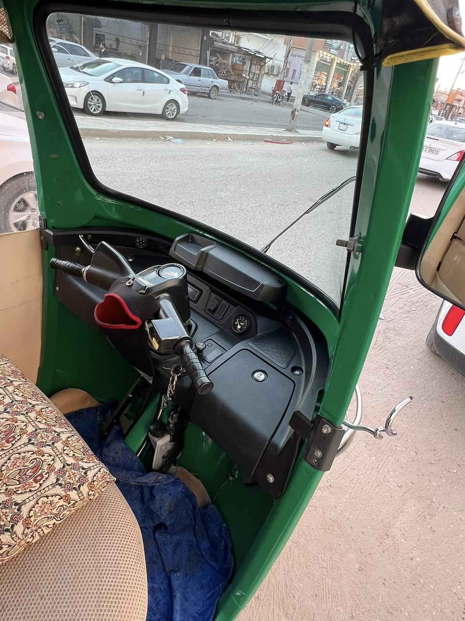 السلام عليكم تكتك تفي اس كفاله عامه بس ماعدا شخوط قليله مديل 2022داخله 2024مكينه كفاله كامه من كلشي السعر 1000مليون و بيها مجال قليل حك جيه العنوان البصره المطيحه الرقم /***********
