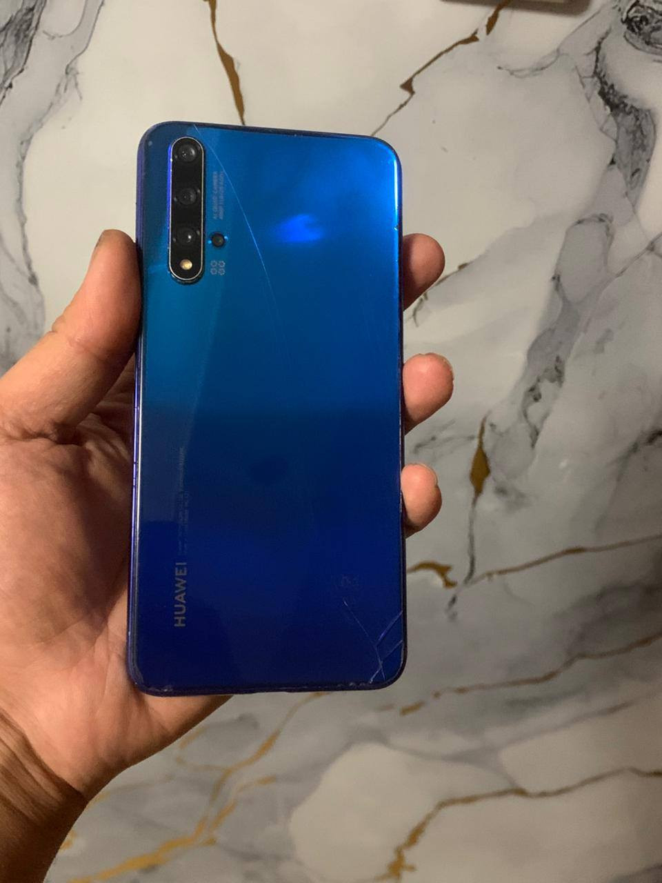 سلام عليكم هواوي نوفه 5  ذاكره 128ايشغل  بوبجي ستين افريم   جهاز نضيف مال بيت بس هاذ الفطر بل ضهر اموضح بل صوره الباقي كله شغال سعر 85 بي مجال بصيط حك الجيه بكان بغداد البلديات استفسار انتصل ***********

