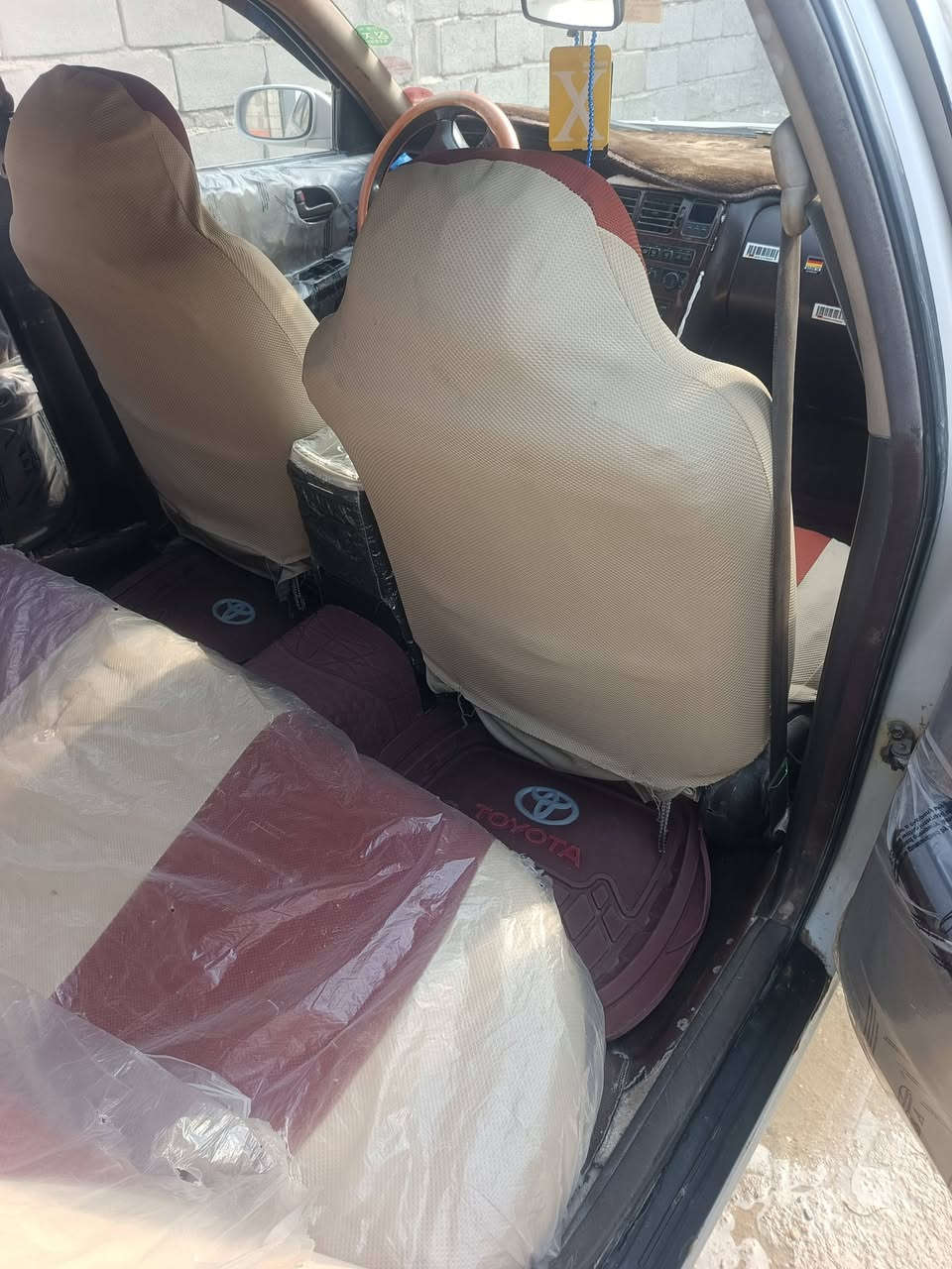 سلام عليكم خوان كرسته للبيع موديل 95 مكفوله رقم دولي السنويه   28 السياره بسمي تحويل ثاني يوم السعر     75 وبيه مجال ***********
