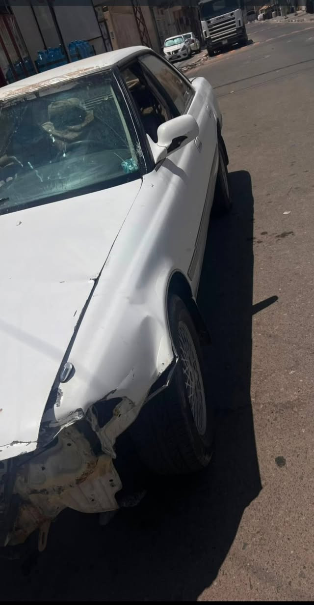 مارك للبيع ابيع علا حادثهه الدعامية موجودة ومابيه شي
سيارة يرادلهه فقط  تكعيد بجم وزوج لايتات
رقمها بصرة سنوية منتهيه 2018 راعية بلنجف  اتعهد بكل  الاصوايات بس راعية ماندله
سعر 25 وبيه مجال
مكاني بصرة *********** وات ساب فقط اتصال مغلق
