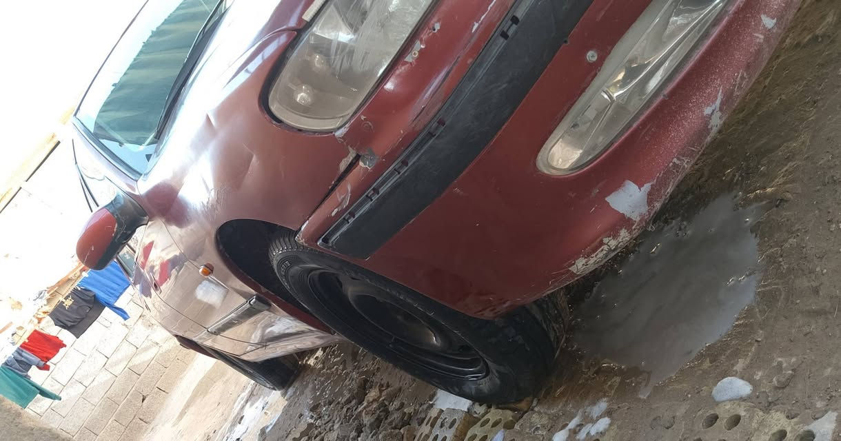 سلام عليكم
بيجو 406 موديل 2001
محوره كير ومكينه كورلا بيكاجو اوتوو
سياره بكمها ضعيف يعني عوزها مكينه 
صدر امامي خلفي جديد باتري جديد تخم تاير جديد غرفتها حلوه وكشرتها شوف العين 
ابيع على وضعها سعرها 38وبيها مجال بعد المعاينة أو ترهم  مراوس *********** بي وات ساب
