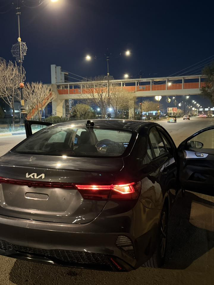 فورتي موديل 2024 حادث خلفي مرافق الصور حادث 
تبديل قبق صندوق بلادي 
بدون اربالك 
ماشيه 5 الف 
بدون ارقام سياره 
مكاني ديالى بعقوبه 
هاتف *********** 
السعر 128 ورقه وبيه مجال
